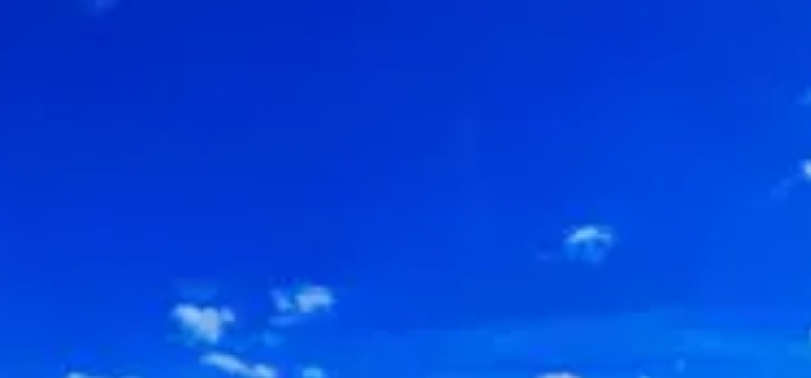 为什么天空是蓝色的？——从瑞利散射到色彩之谜