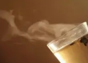 “热水比冷水结冰更快”的姆潘巴效应终获解释：一场颠覆热力学常识的科学突破