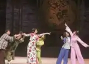 关注！粤曲音乐剧《粉墨芳华》在广州红线女大剧院拉开首演大幕